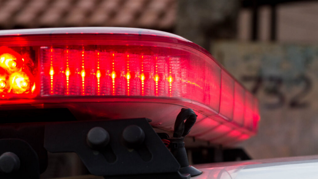 Imagem Reprodução Internet - Perseguição policial termina com abordagem e suspeita de descumprimento de prisão domiciliar em Imbituba