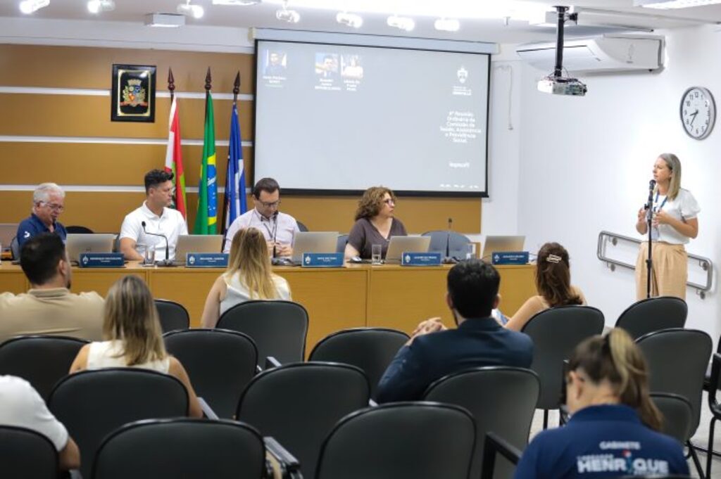 Superlotação em hospitais de Joinville expõe déficit de leitos e alta procura por casos leves