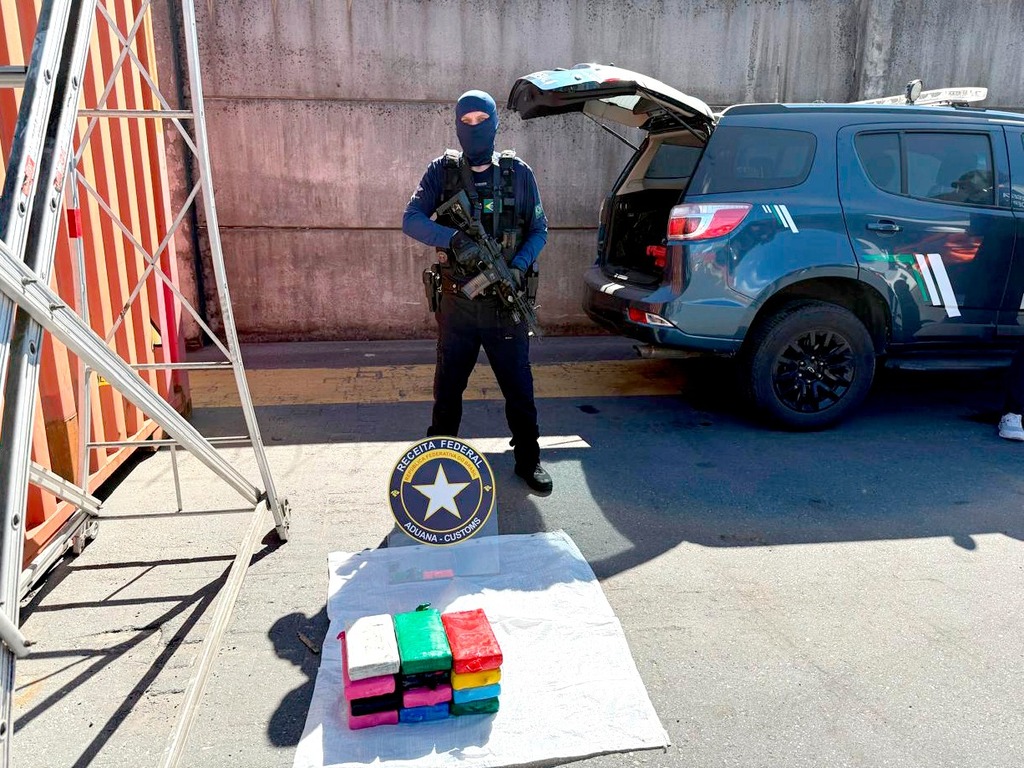 Receita Federal retém 13,4 quilos de cocaína em porto de Santa Catarina