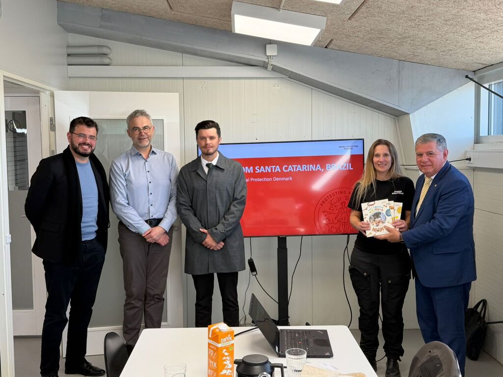 Deputado viabiliza parceria com entidade dinamarquesa dedicada à proteção animal