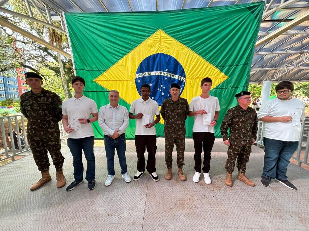 Solenidade marca entrega de CDI para 40 jovens em São Miguel do Oeste