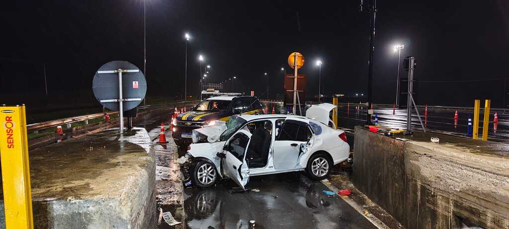 GRAVE ACIDENTE NA PRAÇA DE PEDÁGIO DA BR-101 DEIXA DUAS VÍTIMAS FATAIS EM SÃO JOÃO DO SUL