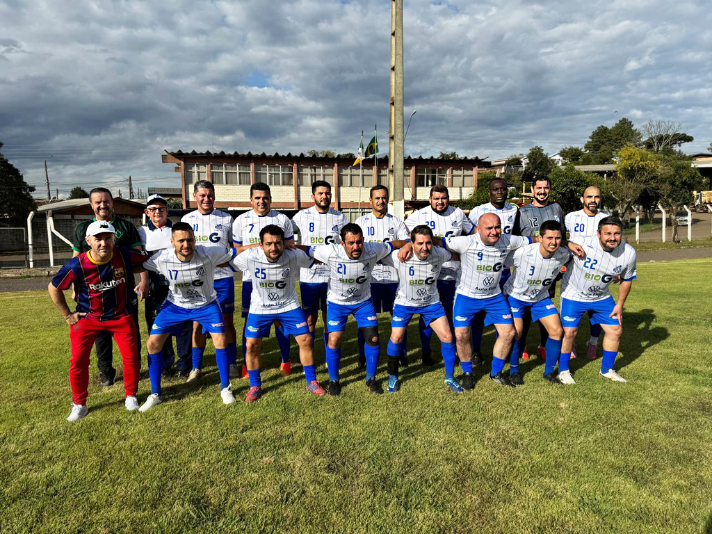 MASTER FUTEBOL CAPINZAL ENFRENTA SUPERVIZA EM FRAIBURGO