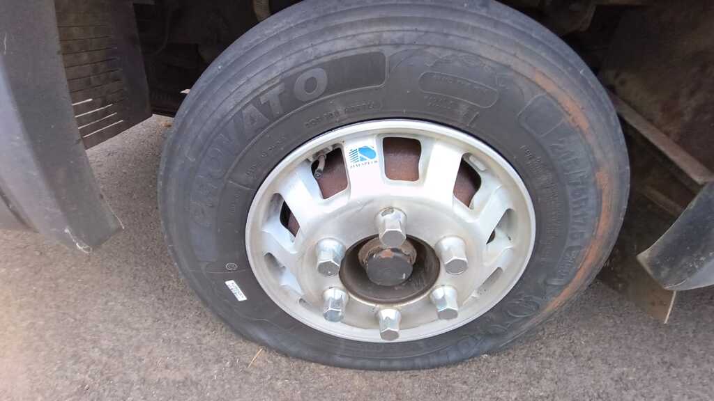 Jovens são encaminhados para a delegacia após tumulto que iniciou em campo de futebol