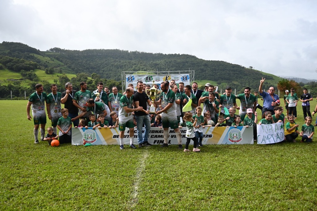 Ouro Verde Vorá conquista o título do Municipal de Futebol Veterano