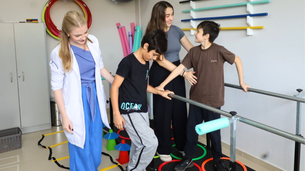 Sábado Azul promove manhã de vivências e cuidado para famílias atípicas de Canoinhas