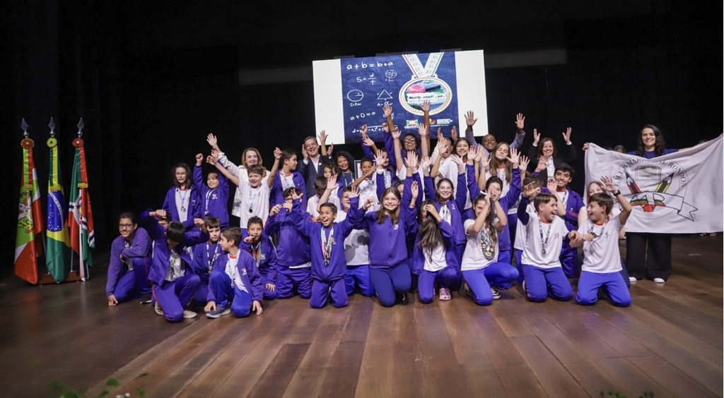 Educação de Criciúma celebra conquistas na Olimpíada Matemática Sem Fronteiras