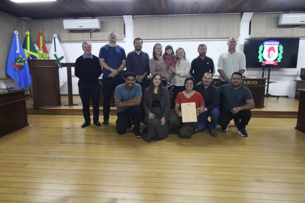 Câmara de Vereadores aprova projeto que denomina Praça Júlia Soares Teixeira da Silva em Canoinhas