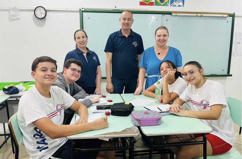 Estudantes de Içara representam o Brasil em final internacional de olimpíada de matemática na França