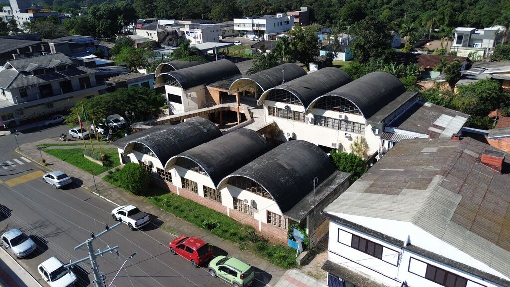 PREFEITURA DE PRAIA GRANDE INICIA REFORMA E REVITALIZAÇÃO DA SEDE ADMINISTRATIVA DO MUNICÍPIO