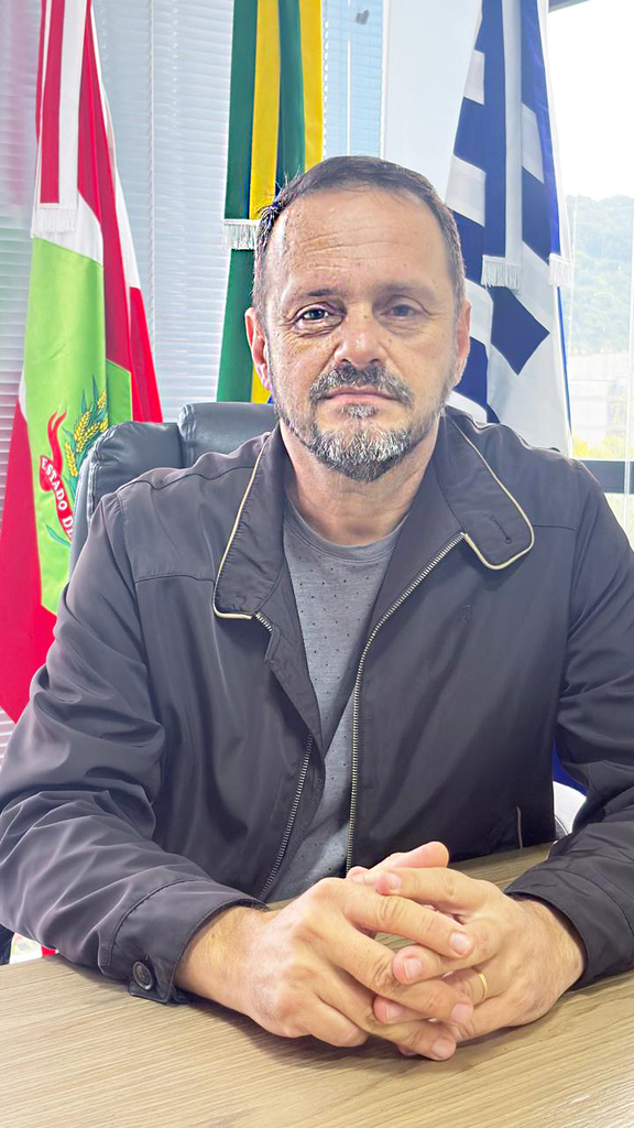 Prefeito de Capinzal cumpre agenda em Florianópolis com foco em habitação, saúde e desenvolvimento