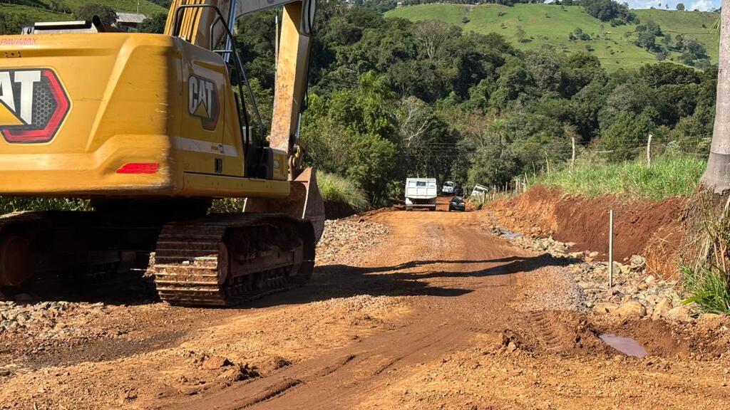 Prefeitura de São Miguel do Oeste avança com obra de infraestrutura na Linha Pinheirinho
