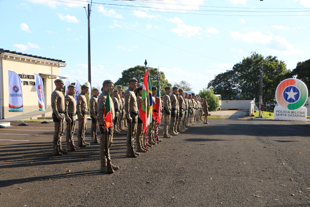 Polícia Militar celebra 191 anos de atuação com promoções e homenagens