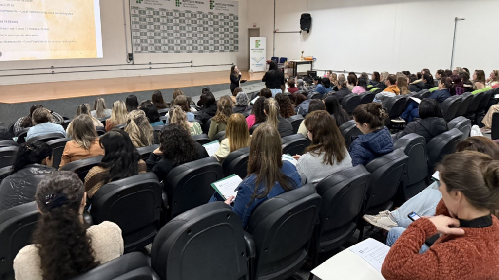 Canoinhas sedia capacitação para profissionais das salas de vacinação