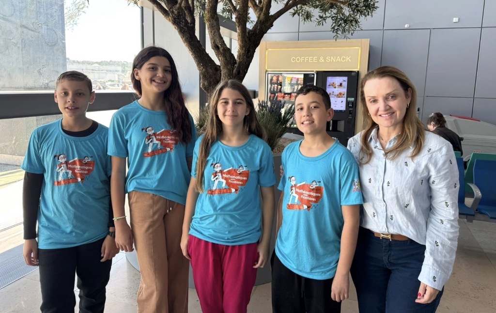Estudantes da EMEB José Rosso, de Criciúma, conquistam bronze na Olimpíada Internacional de Matemática na França
