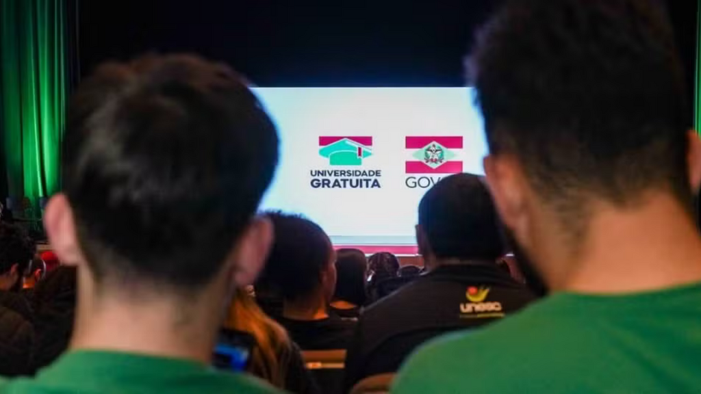 Justiça de SC mantém suspensa regra de 5 anos de moradia para acesso ao Universidade Gratuita