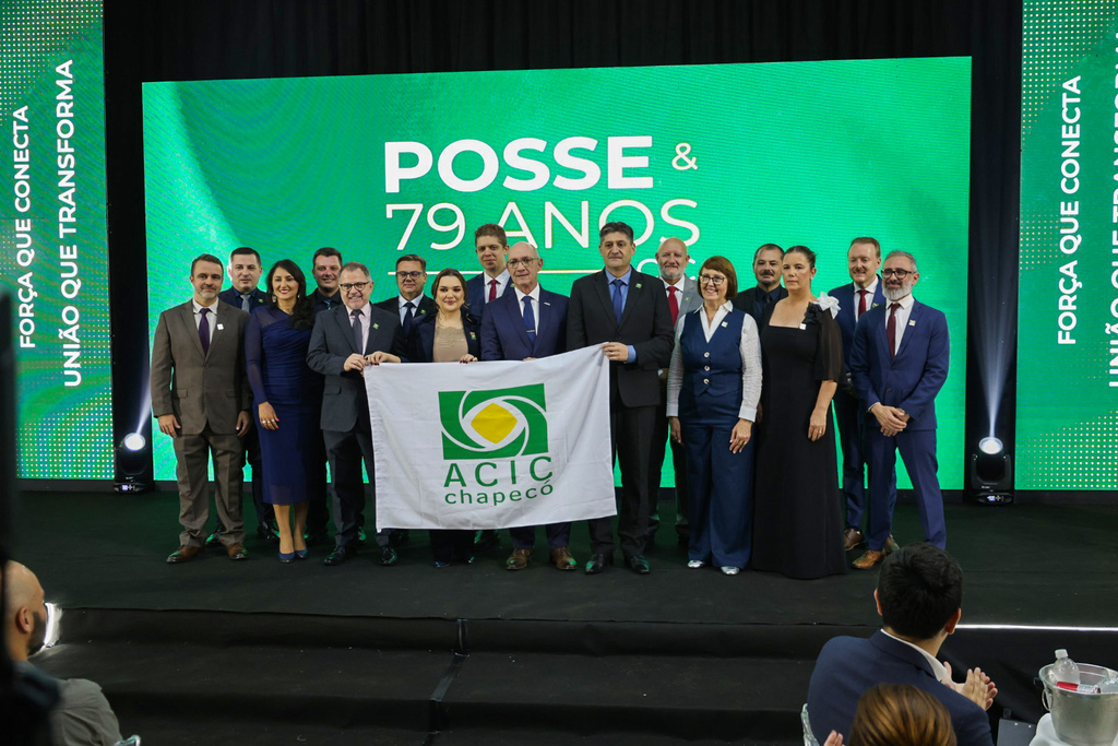 Nova gestão da ACIC toma posse com foco em infraestrutura e empreendedorismo