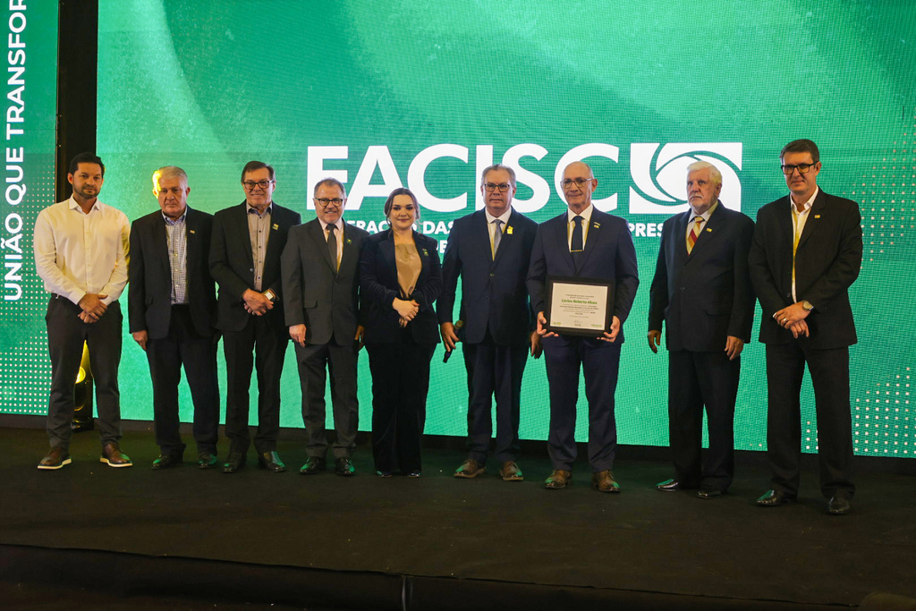 Nova gestão da ACIC toma posse com foco em infraestrutura e empreendedorismo