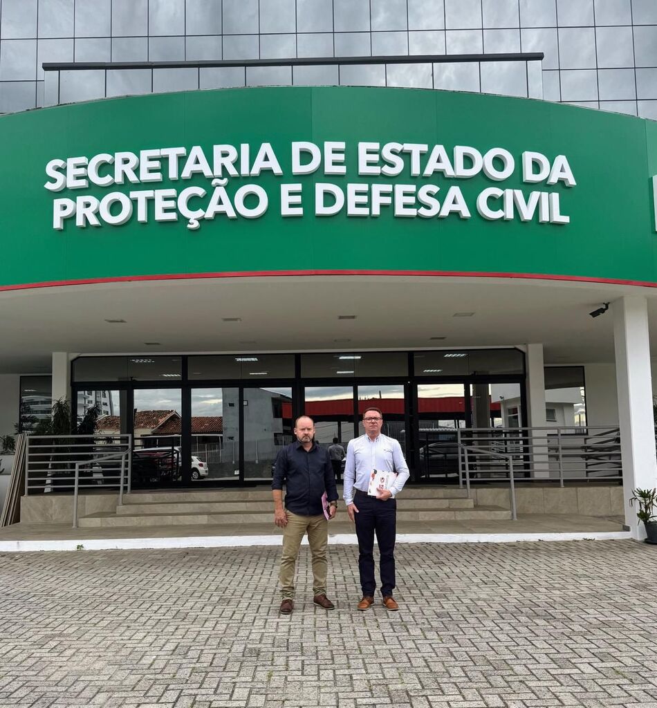 O Secretário de Administração, Alberto Raul Kochhann, e o Coordenador da Defesa Civil, Marcos Antonio Meisterlin, cumpriram agenda institucional na sexta-feira, em Florianópolis