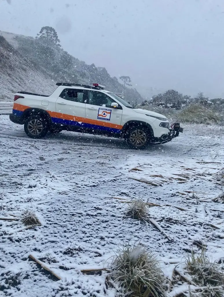 Santa Catarina teve o primeiro registro de neve do ano no domingo, dia 10