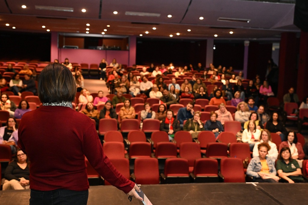 Festival Literário de Santa Catarina oferece atividades formativas para professores, mediadores de leitura, bibliotecários e oficinas para o público em geral