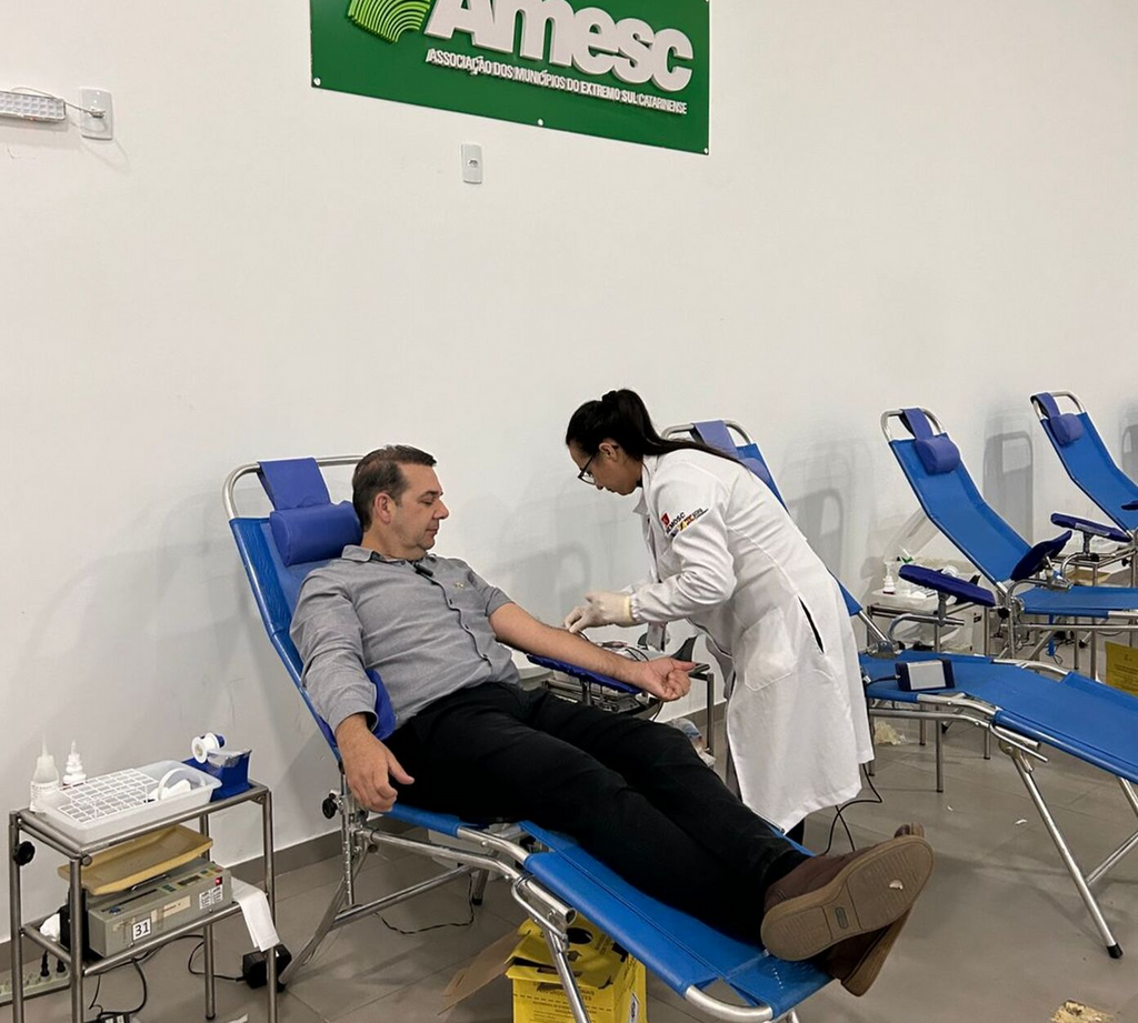 PARCERIA ENTRE AMESC, HEMOSC, LIONS E PREFEITURAS FORTALECE DOAÇÃO DE SANGUE NA REGIÃO