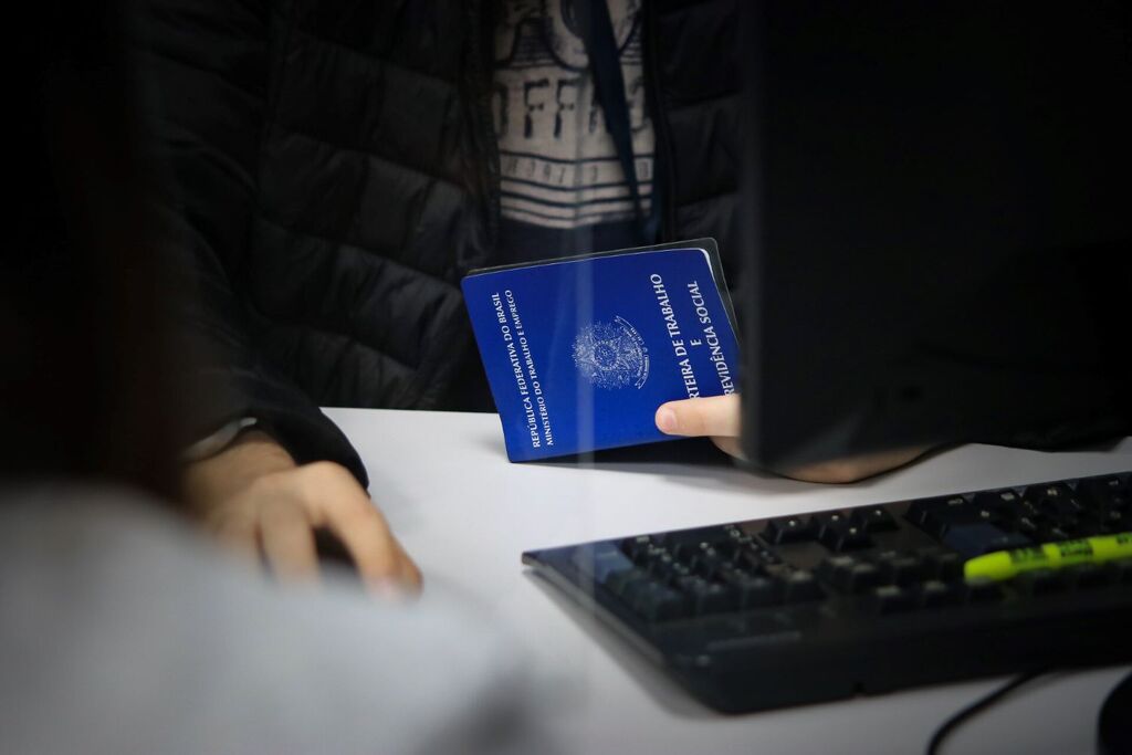 Mais de 7 mil vagas de emprego estão disponíveis em Santa Catarina