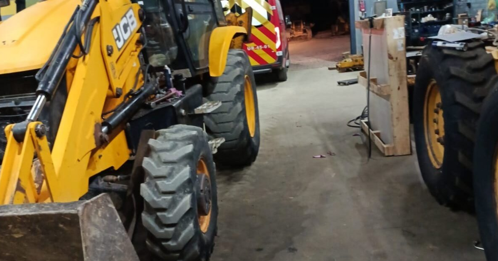 Trabalhador fica ferido após acidente com máquina pesada no município de Lontras