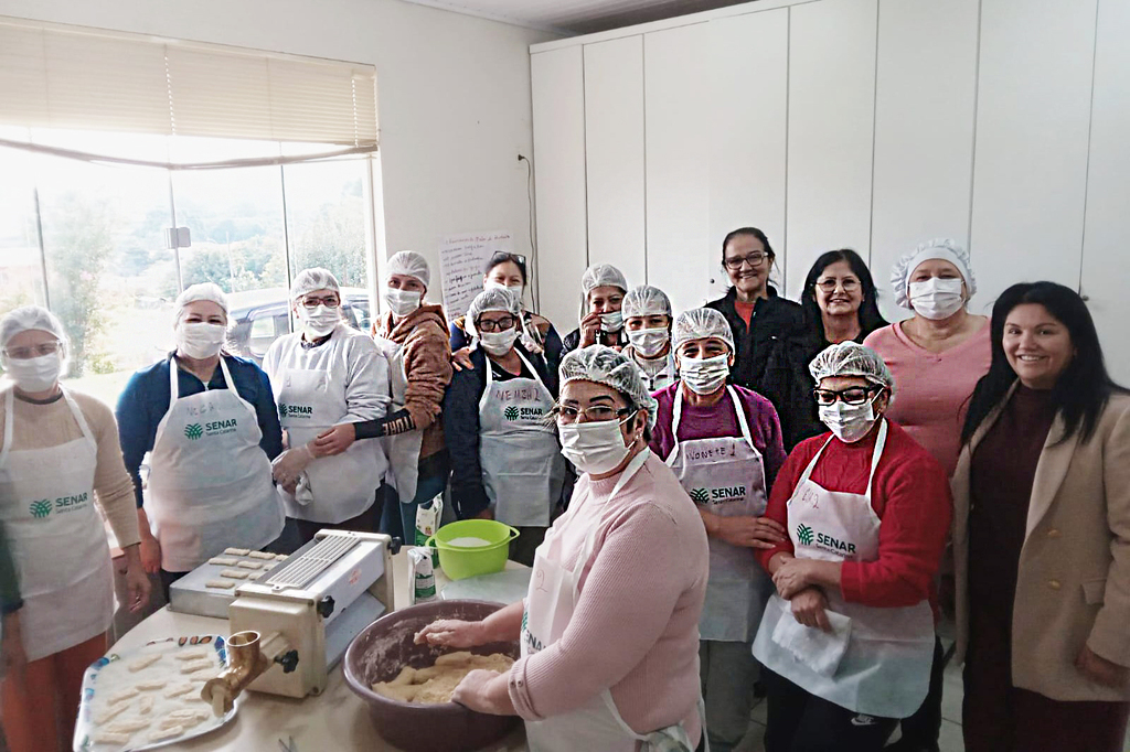 Zortéa investe em qualificação profissional com curso de massas, pães e biscoitos