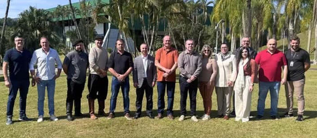 PREFEITOS DO CIDIRUR VISITAM EMPRESA DE NANOTECNOLOGIA EM BUSCA DE SOLUÇÃO PARA O MOSQUITO MARUIM