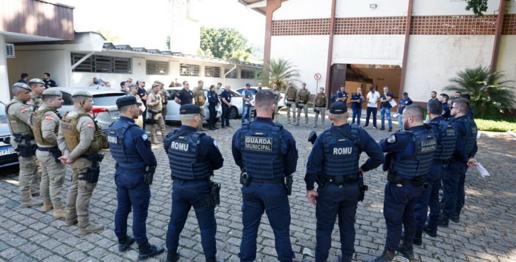 Forças de segurança realizam operação integrada em bairros de Joinville