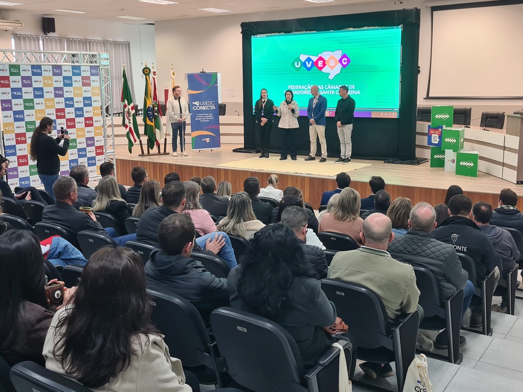Uvesc Conecta reúne vereadores e servidores da região
