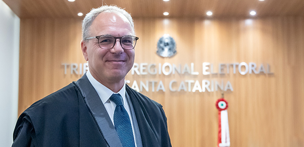 Desembargador eleitoral é reconduzido ao cargo de Ouvidor Regional Eleitoral de Santa Catarina