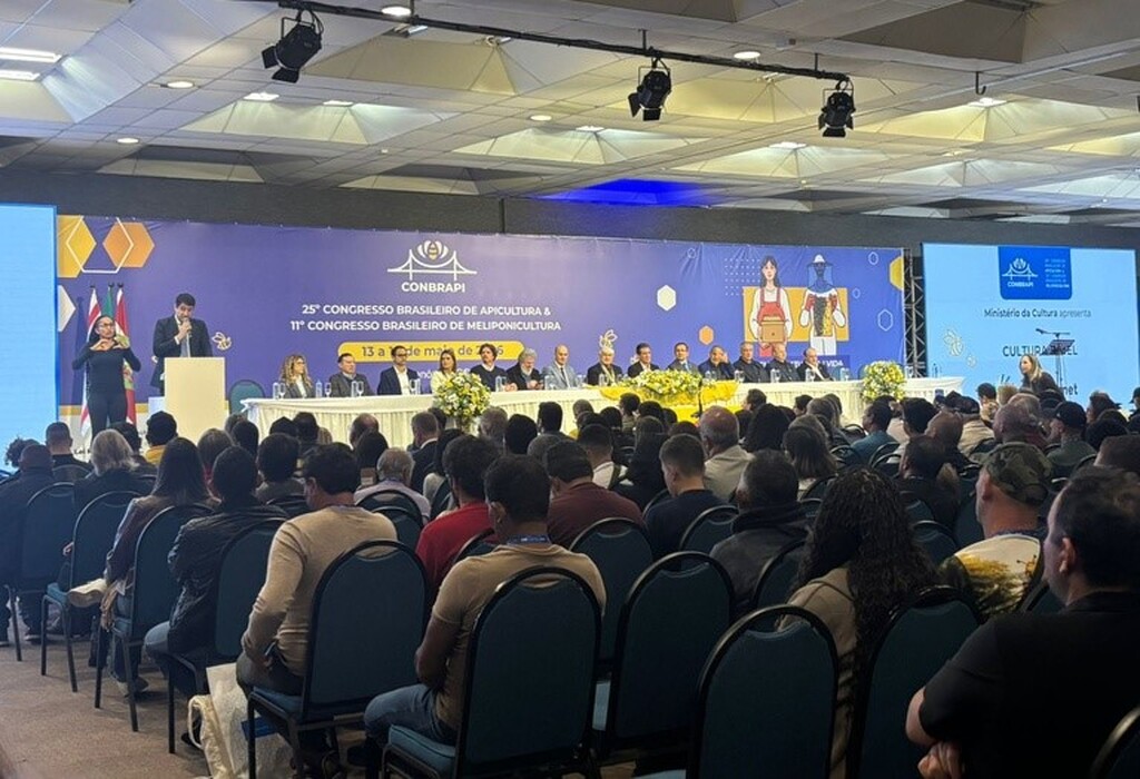 MIDR leva experiências da Rota do Mel ao maior congresso de apicultura do país