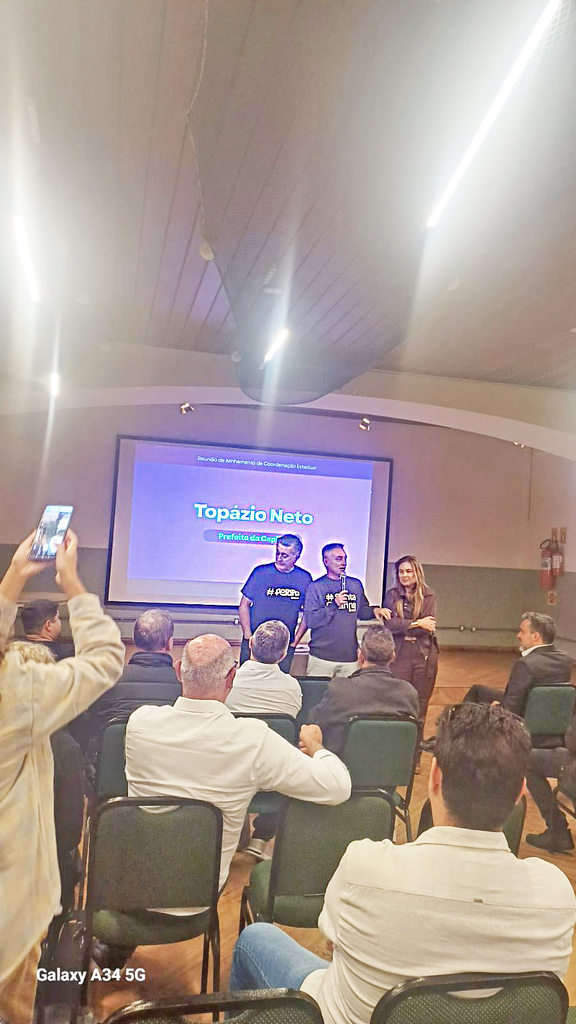 Capinzalense participa de encontro estadual do Podemos na capital catarinense
