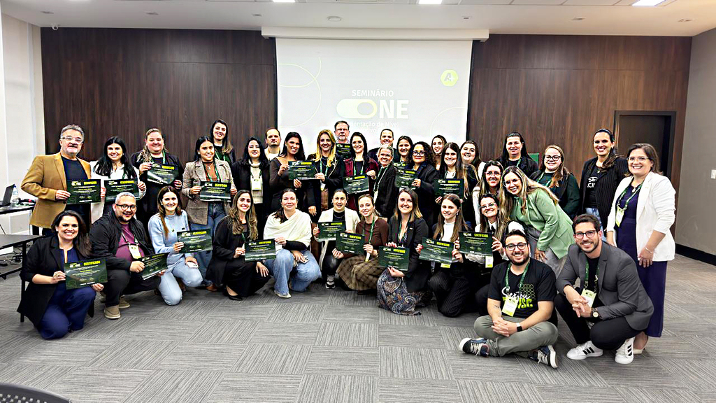 Executiva da ACIRP participa de seminário da FACISC em Florianópolis