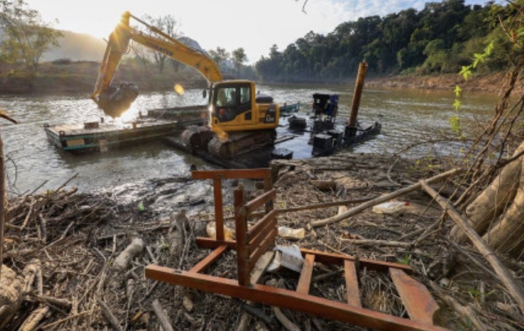 Governo de SC avança no maior programa de limpeza de rios da história com R$ 227 milhões em obras de prevenção a enchentes