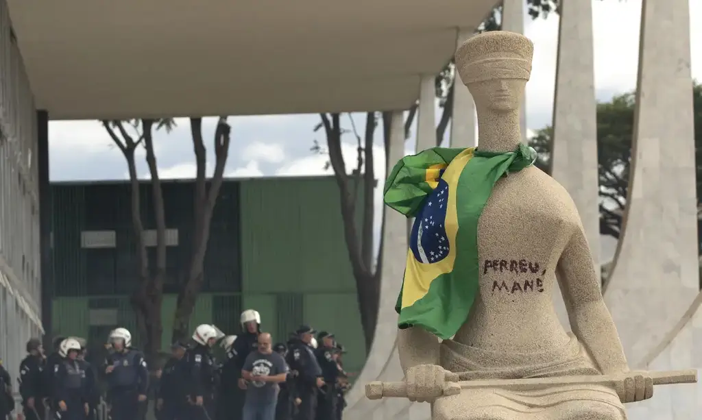 Débora do Batom recorre para ser beneficiada pela Lei da Dosimetria