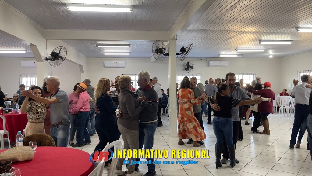 DIVERSÃO, MÚSICA E ALEGRIA MARCARAM O ENCONTRO SEMANAL DO GRUPO AMIZADE DA TERCEIRA IDADE DE PASSO DE TORRES