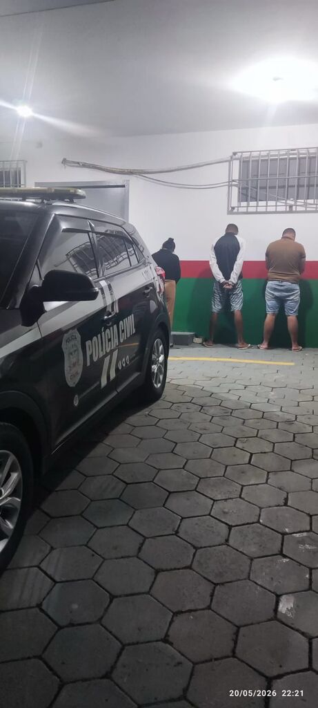 Operação conjunta prende dois homens e uma mulher por tráfico, associação e comércio ilícito de armas em Araquari