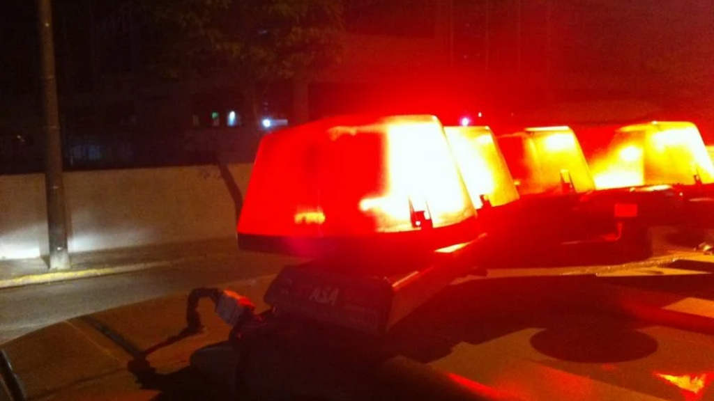 Queda de container deixa trabalhador ferido em Imbituba