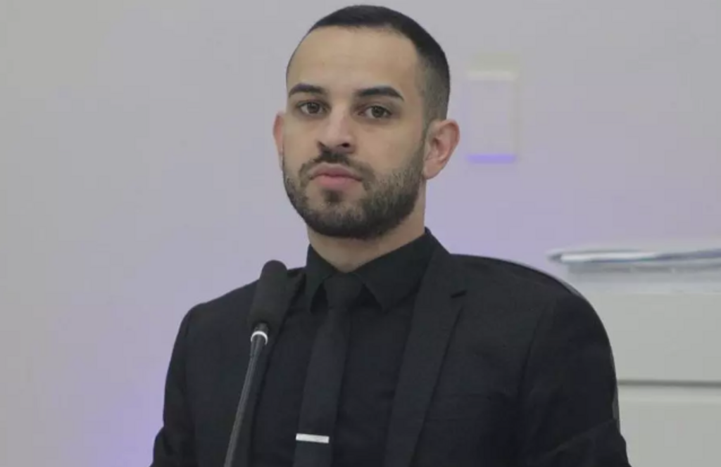 Justiça determina perda do mandato e suspensão dos vencimentos após condenação
