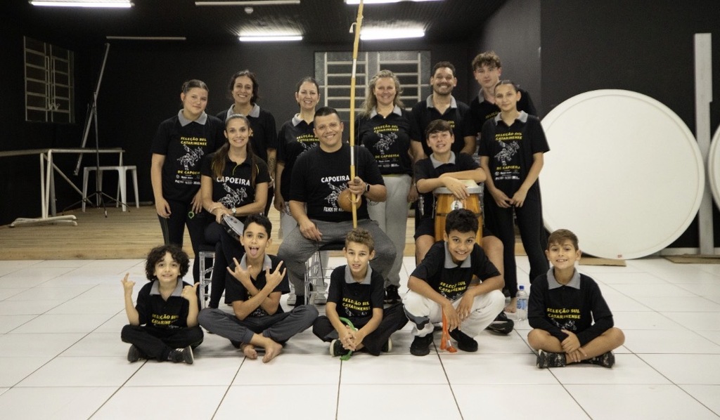 Educação, cultura e esporte por meio da Capoeira em Criciúma