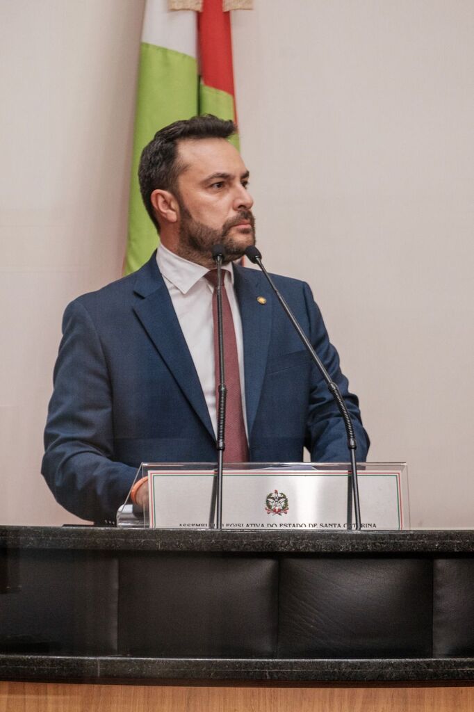 Deputado Marcius Machado entrega projeto do Complexo Esportivo para o bairro São Luiz, em Lages