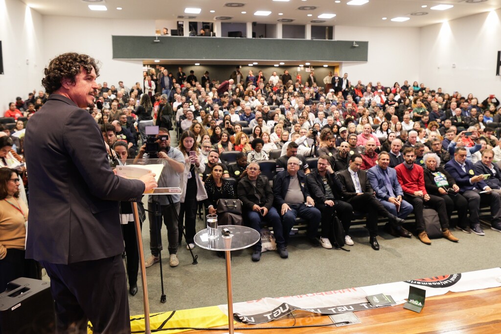 “Aprovação do fim da escala 6x1 é conquista histórica   para a classe trabalhadora”, diz Marquito