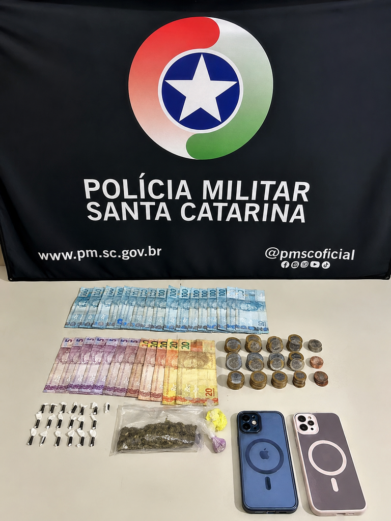 POLÍCIA MILITAR PRENDE ENVOLVIDOS EM TRÁFICO DE DROGAS EM PASSO DE TORRES