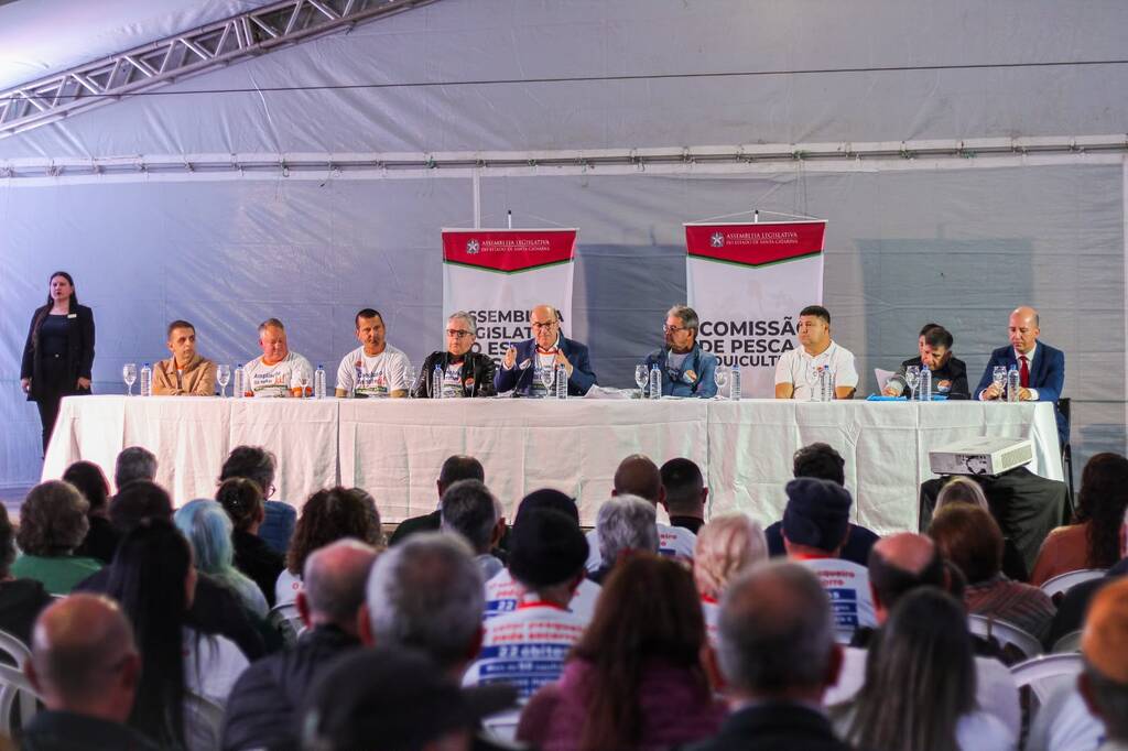 PASSO DE TORRES APRESENTA PROJETO DE AMPLIAÇÃO DO MOLHE NORTE EM AUDIÊNCIA PÚBLICA DA ALESC
