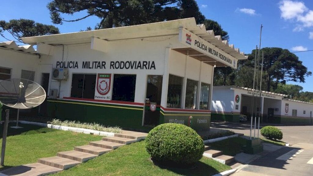 Homem com mandado de prisão por tráfico de drogas é capturado pela Polícia Militar Rodoviária em Palmeira
