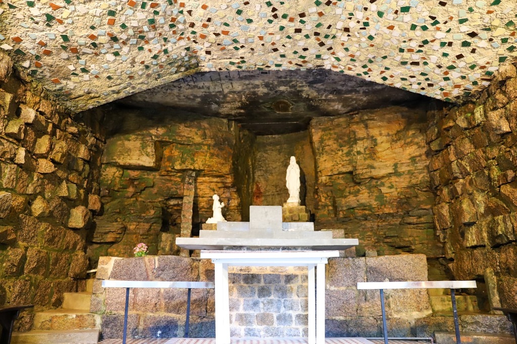 Gruta Nossa Senhora de Lourdes fomenta o turismo religioso em Criciúma