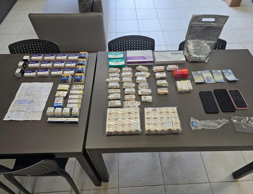 Medicamentos para emagrecimento contrabandeados do Paraguai são apreendidos na BR-282, na tarde de sexta-feira, dia 5, em Lages